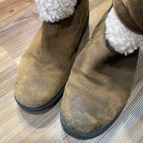 UGG Boots - Picture 7 of 11